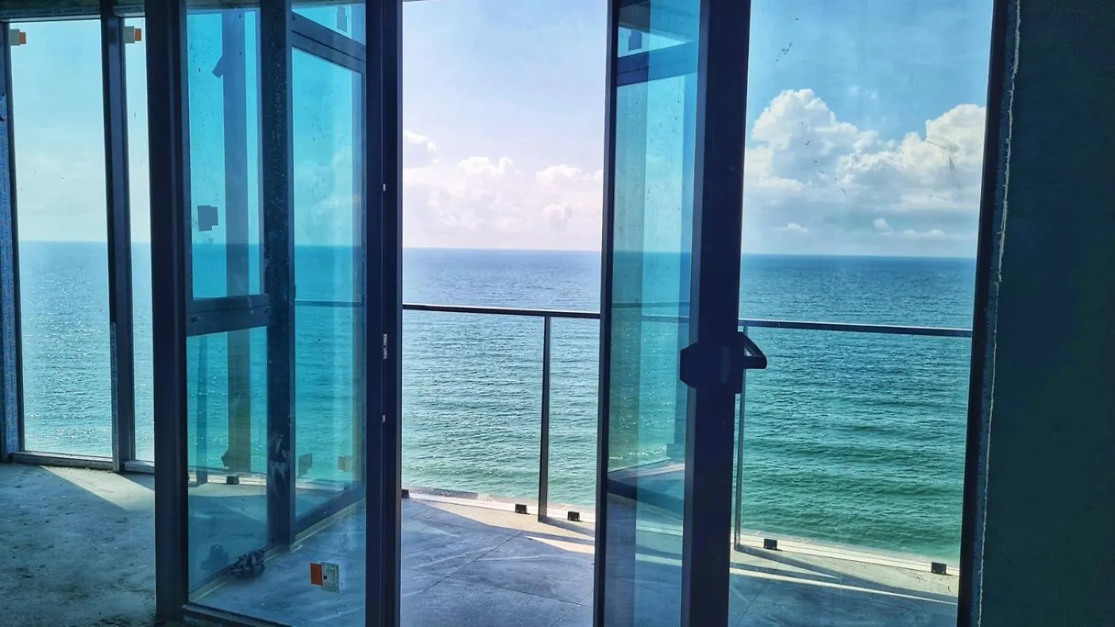 Tg Wild Beach & Pool In Chakvi