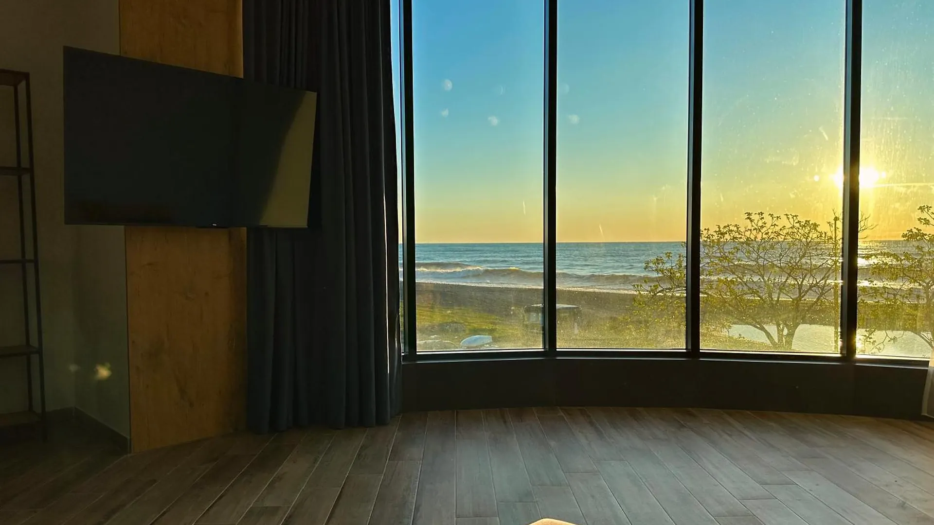 Tg Wild Beach & Pool In Chakvi Apartment